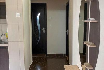 Apartament cu 2 camere în 22 Decembrie 1989 - 9