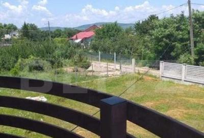 Casă cu 4 camere cu Teren 1000 Mp în Central