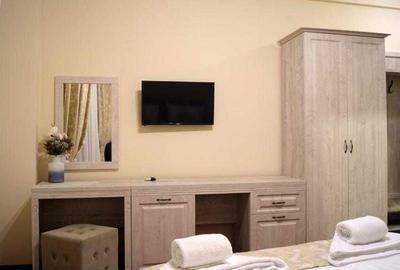 Spațiu comercial, de 1,000 mp, în Central - 4