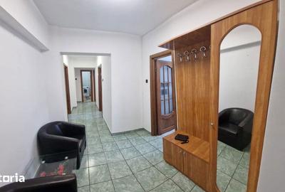 Apartament cu 4 camere decomandat în Central - 3