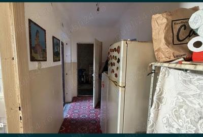 Okazie Vind casa curte zona regie ,4 camere , teren180mp Okazie Vind casa curte zona regie ,4 camere , teren180mp - 4