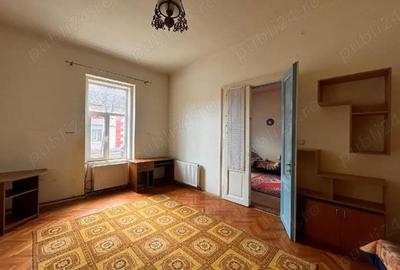 Spațiu comercial, de 60 mp, în Central - 9