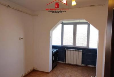 Apartament cu 3 camere decomandat în Piața Nouă - 3