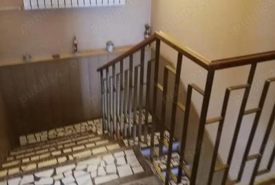 Casă cu 4 camere cu Teren 272 Mp în Central
