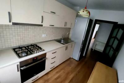 Vand schimb apartament 3cam in Roman-Str.CuzaVoda - 4