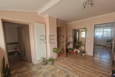 Casă cu 4 camere cu Teren 750 Mp în Oșorhei - 1