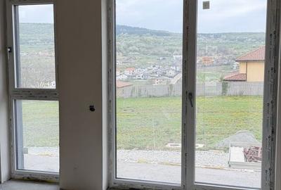 Casă cu 4 camere în Chinteni