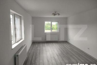 Casă cu 4 camere cu Teren 240 Mp în Central