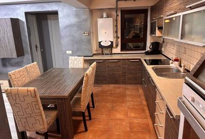 Apartament cu 4 camere decomandat în Traian - 3