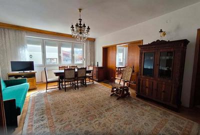 Vila cu 2 apartamente spatioase si teren de 670 mp. - 1