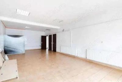 Spațiu comercial, de 60 mp, în Central - 2