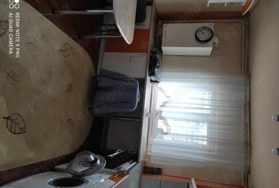 Apartament cu 2 camere decomandat în 22 Decembrie - 7