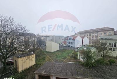 Apartament cu 3 camere decomandat în Central - 2