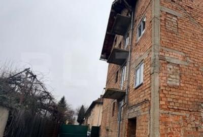 Apartament cu 3 camere decomandat în Tractorul - 1