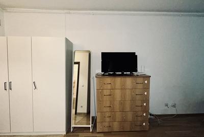 Garsoniera spatioasa, balcon, aproape de metrou, zona Nicolae Grigorescu Garsoniera spatioasa, balcon, aproape de metrou, zona Nicolae Grigorescu - 2