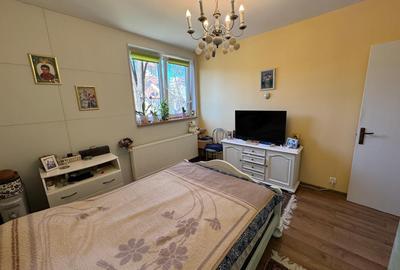 Apartament cu 4 camere decomandat în Titan - 17