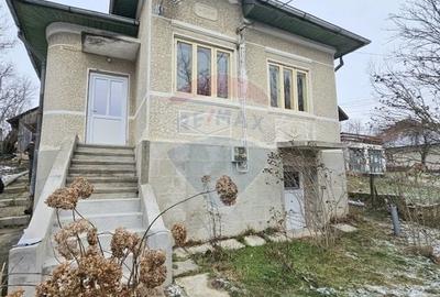 Casa cu 3 camere de vanzare in Ocnita/Jud.Valcea - 1