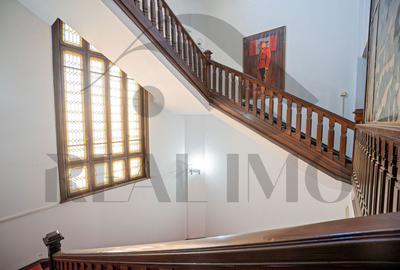 Casă individuală cu 63 camere cu Canalizare în P-ța Romană - 22