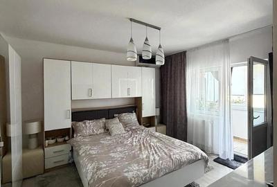 Apartament cu 4 camere decomandat în Central - 2