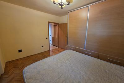 Apartament cu 4 camere decomandat în Medicină - 2