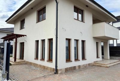 Casă cu 4 camere cu Teren 350 Mp în Apahida