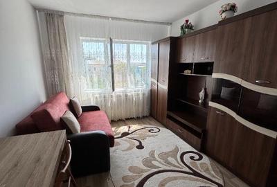 Vand apartament 2 camere zona Politiei - 1