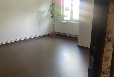 Apartament cu 4 camere decomandat în 1 Decembrie - 2