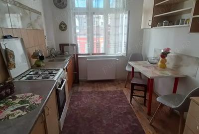 Vand apartament 3 camere,etaj 1,parcare gratis,in zona linistita,cu curte - 3