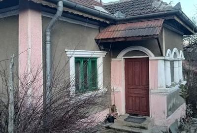Casă în Prunaru