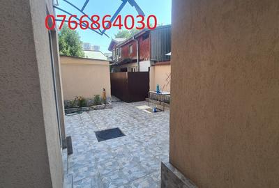 Brâncoveanu, proprietate 2 case, 5 camere, 2 bucătării, 2 băi, 105utili, 45curte - 16