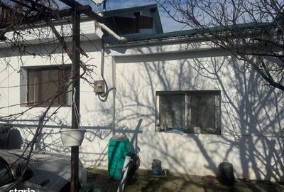 Casă cu 3 camere cu Teren 150 Mp în Central