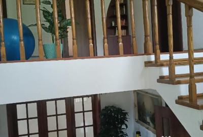 Casă cu 7 camere în Șura Mare - 1