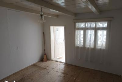 Casă cu 3 camere cu Teren 2707 Mp în Leorda - 7