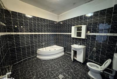 Casă cu 4 camere cu Canalizare în Grivița