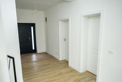 Casă cu 5 camere cu Teren 765 Mp în Păulești - 3