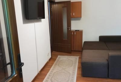 TROCADERO GARSONIERA DECOMANDATA, MOBILATA, LIBERA 26 MP PRET 53500 EURO - 1