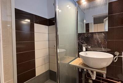 Garsonieră decomandată în P-ța Unirii