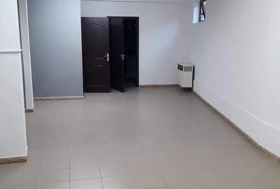 Spațiu comercial, de 50 mp, în Central - 1