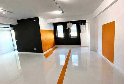 Apartament cu 3 camere decomandat în Rovine - 5