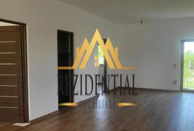 Casă cu 5 camere cu Teren 550 Mp în Cervicești - 2