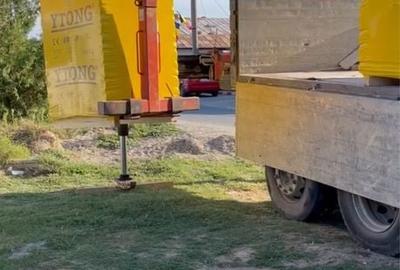 Casă cu 4 camere cu Teren 1600 Mp în Ciochina - 1