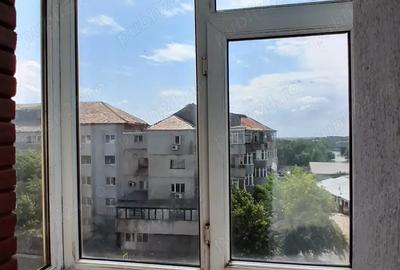 Vand apartament 2 camera + terasa , Tandarei - 7