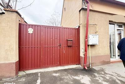 Casă cu 4 camere decomandat în Ultracentral