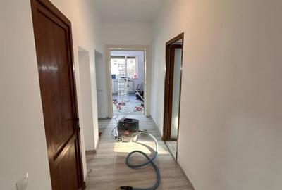 CENTRU- apartament 5 camere  etajul 1 - 9