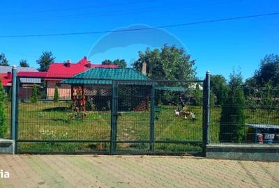 Casă cu 8 camere cu Teren 1300 Mp în Gălănești - 10