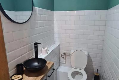 Proprietar inchiriez ultracentral decomandat si renovat - 3