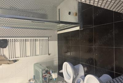 Casă cu 5 camere în Central