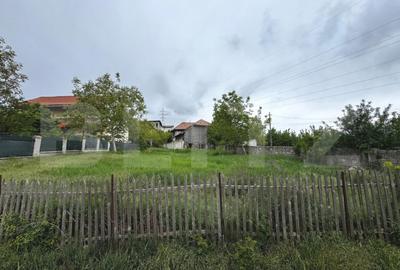 Teren de 998 mp, în Central
