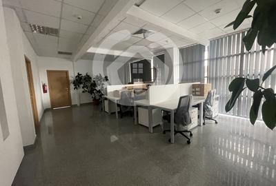 Spațiu comercial, de 839 mp, în Central