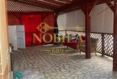 Casă cu 10 camere cu Teren 1332 Mp în Mănăstirea Cașin